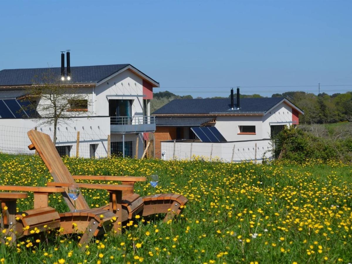 באדן Gites & Tiny Houses Les Hauts De Toulvern מראה חיצוני תמונה