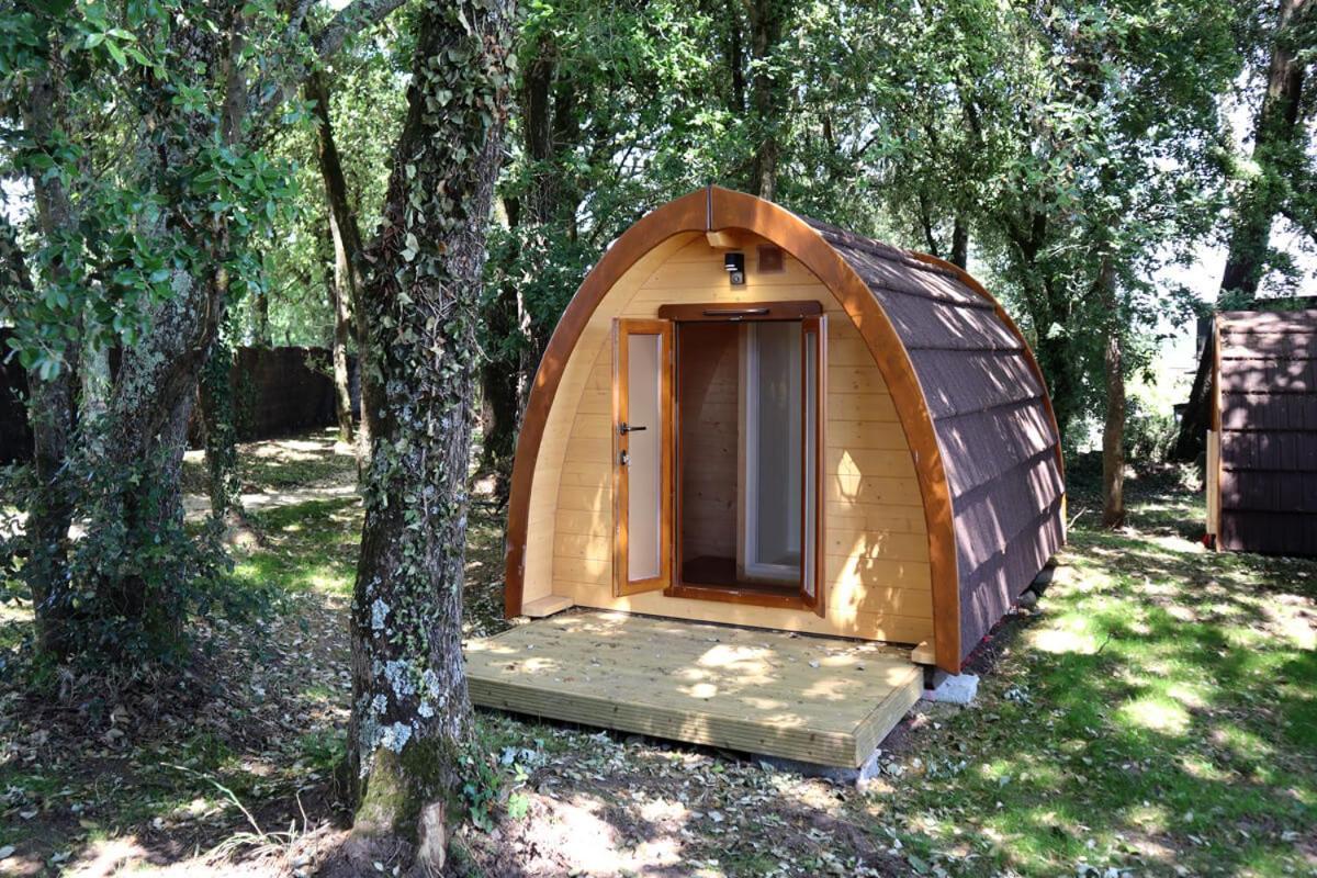 באדן Gites & Tiny Houses Les Hauts De Toulvern חדר תמונה