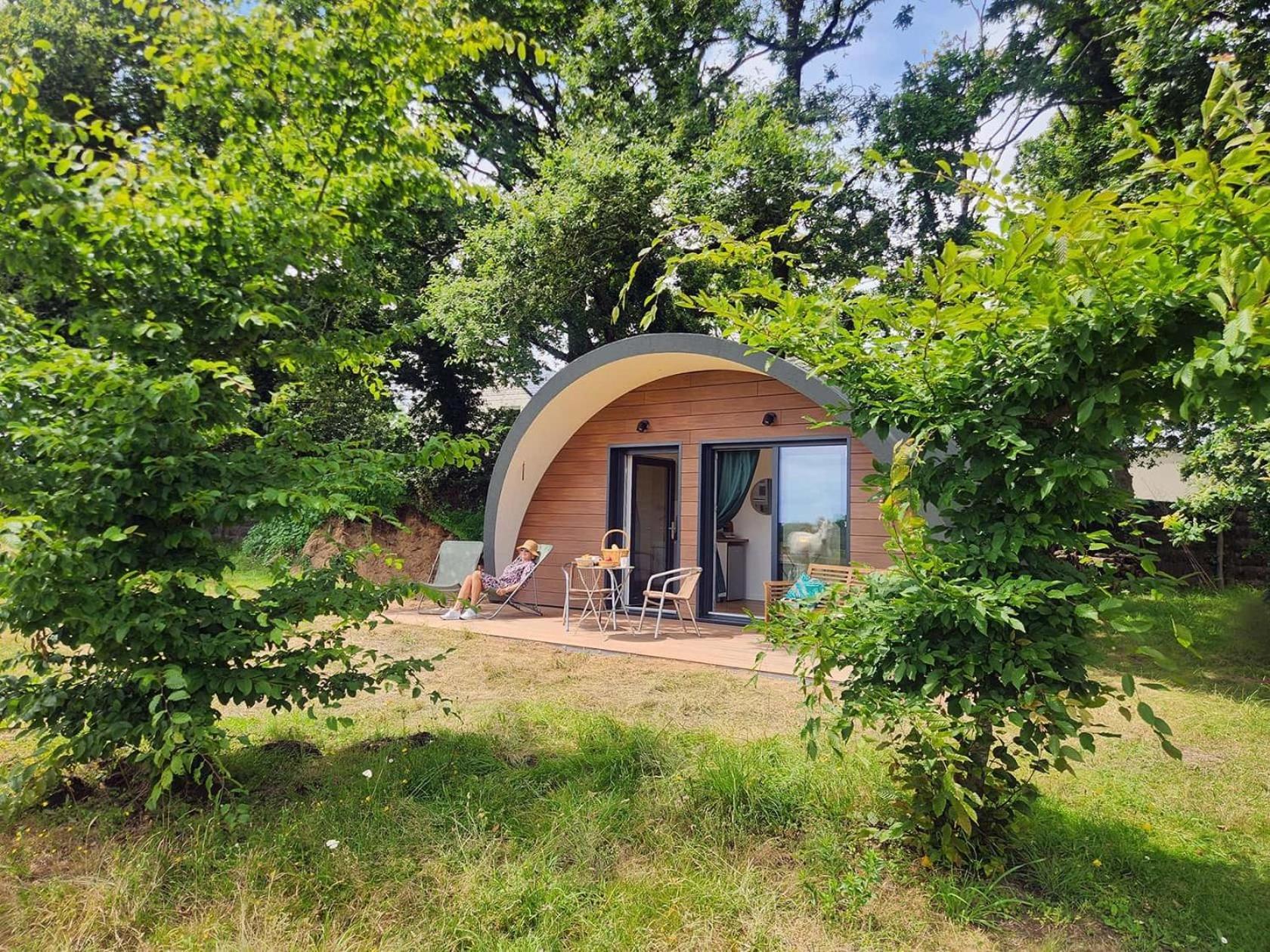 באדן Gites & Tiny Houses Les Hauts De Toulvern חדר תמונה
